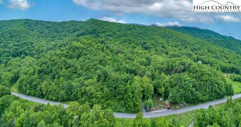 000 Nc Highway 105, Banner Elk, NC 28604