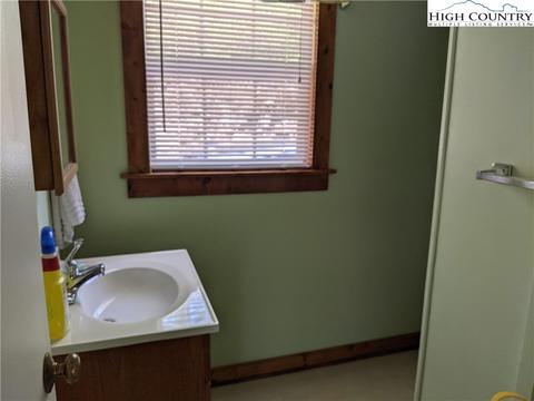 1054 Roundabout Rd, Creston, NC 28615 photo 7