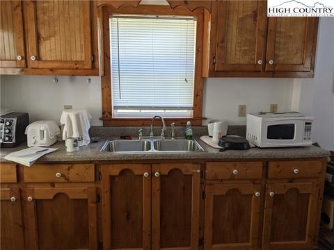 1054 Roundabout Rd, Creston, NC 28615 photo 5