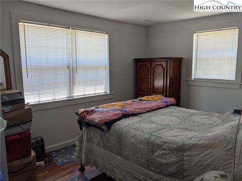 1054 Roundabout Rd, Creston, NC 28615 photo 9