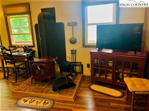492 Doe Ridge Rd, Boone, NC 28607 photo 9