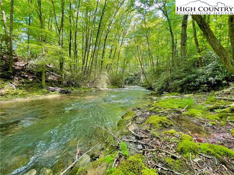 127 Stone Ledge Ln, Blowing Rock, NC 28605