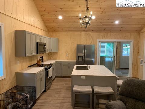 222 Lake Rd, Beech Mountain, NC 28604 photo 3