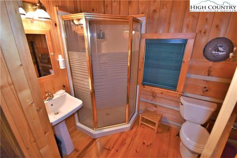 1435 W Deep Ford Rd, Lansing, NC 28643 photo 29