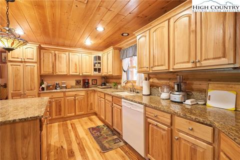 500 Algonquin Dr, Boone, NC 28607 photo 14