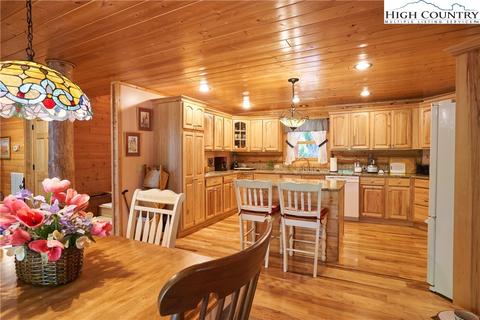 500 Algonquin Dr, Boone, NC 28607 photo 10
