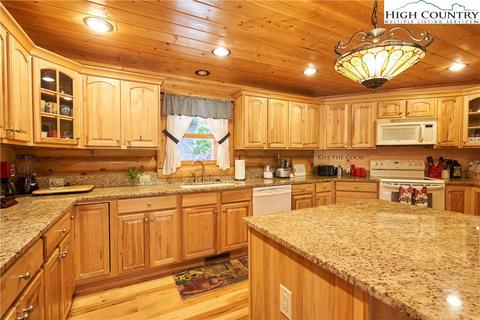500 Algonquin Dr, Boone, NC 28607 photo 13