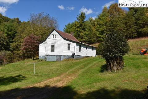 242 Moore Rd, Lansing, NC 28643 photo 1