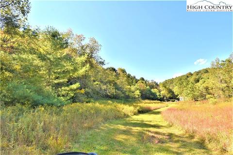 242 Moore Rd, Lansing, NC 28643 photo 2