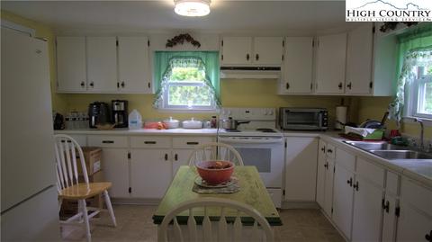 242 Moore Rd, Lansing, NC 28643 photo 23