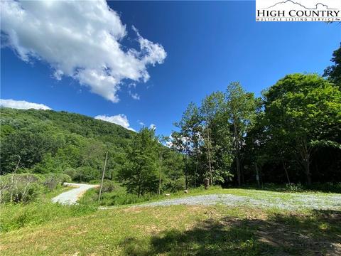 697 Pottertown Rd, Todd, NC 28684 photo 5