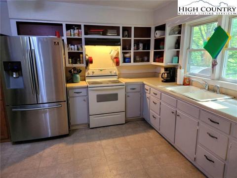 208 North Hampton Road, Boone, NC 28607 photo 7