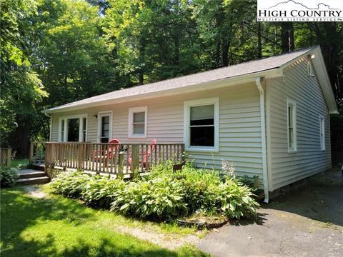 208 North Hampton Road, Boone, NC 28607 photo 1