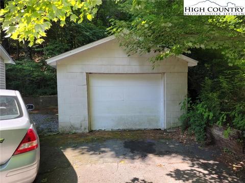 208 North Hampton Road, Boone, NC 28607 photo 4