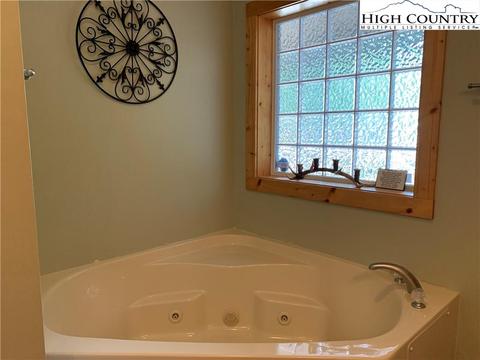 108 Overbrook Knl, Beech Mountain, NC 28604 photo 17