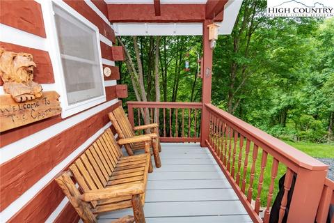 679 Ray Davis Rd, Lansing, NC 28643 photo 2