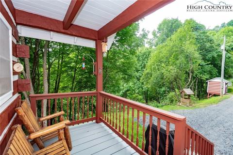 679 Ray Davis Rd, Lansing, NC 28643 photo 4