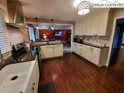 686 Stadium Dr, Boone, NC 28607 photo 13