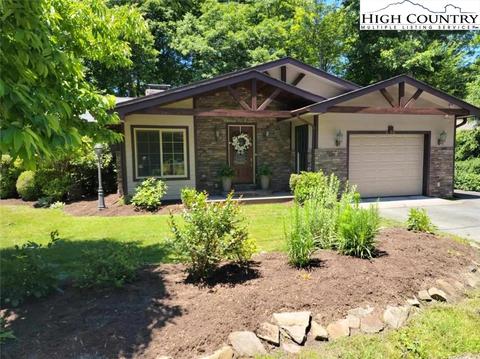 686 Stadium Dr, Boone, NC 28607 photo 2