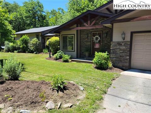 686 Stadium Dr, Boone, NC 28607 photo 1