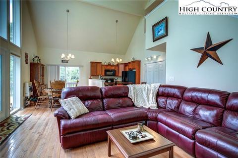 153 Moonlight Trl, Seven Devils, NC 28604 photo 7