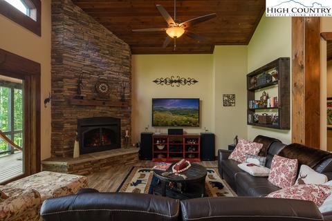 845 Alpine Dr, Seven Devils, NC 28604 photo 7