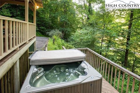 773 Meadow Rd, Ferguson, NC 28624 photo 13