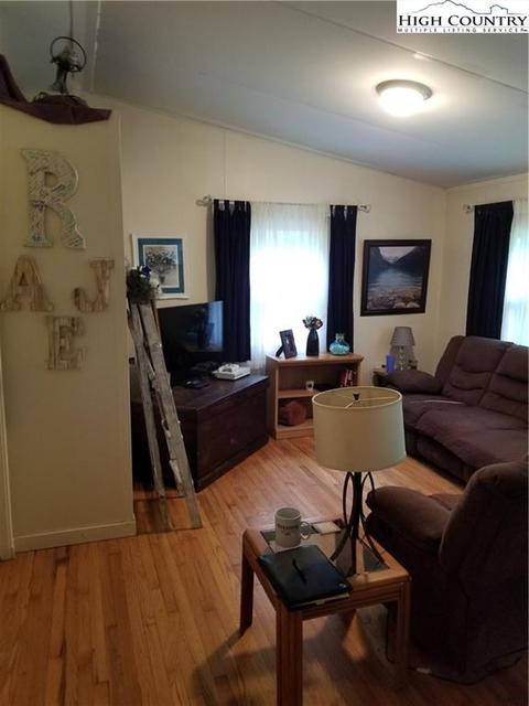 385 Wildcat Rd, Deep Gap, NC 28618 photo 3