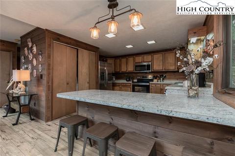 176 Lookout Pt, Deep Gap, NC 28618 photo 13