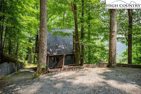176 Lookout Pt, Deep Gap, NC 28618 photo 3