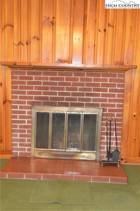 60 Darr St, Sparta, NC 28675 photo 8