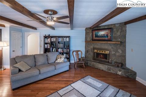 676 Pineview Dr, Boone, NC 28607 photo 7