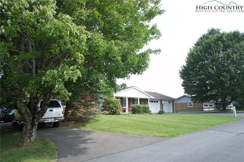 156 Doe Dr, Boone, NC 28607 photo 3