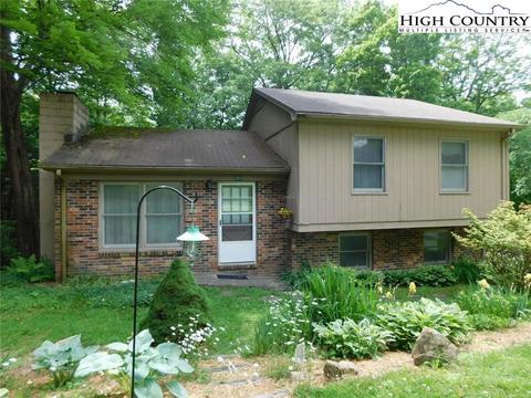 285 Blue Meadow Dr, Deep Gap, NC 28618 photo 1