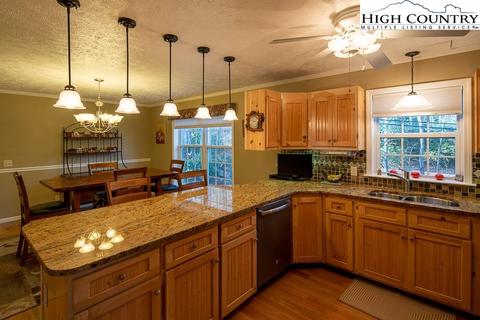38 Willow Loop, Newland, NC 28657 photo 16