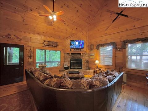 105 Huckleberry Ln, Beech Mountain, NC 28604 photo 12