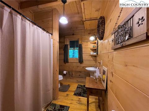 105 Huckleberry Ln, Beech Mountain, NC 28604 photo 25