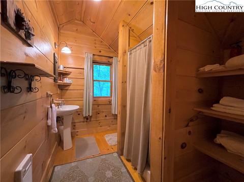 105 Huckleberry Ln, Beech Mountain, NC 28604 photo 36