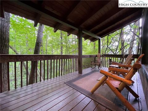 105 Huckleberry Ln, Beech Mountain, NC 28604 photo 7