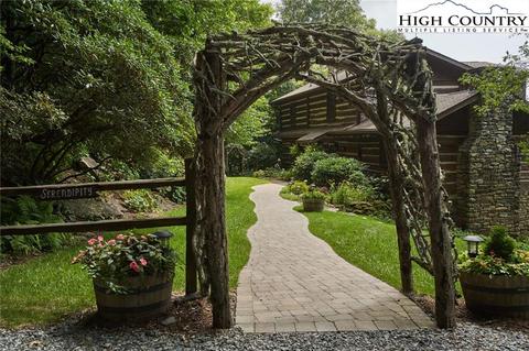 1082 Huckleberry Trl, Boone, NC 28607 photo 4