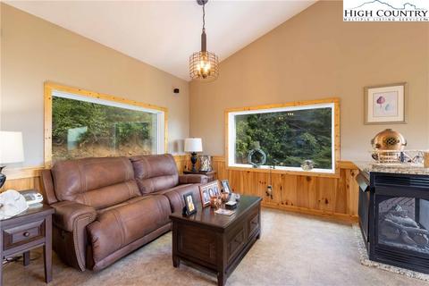 631 Pond Rd, Spruce Pine, NC 28777 photo 34