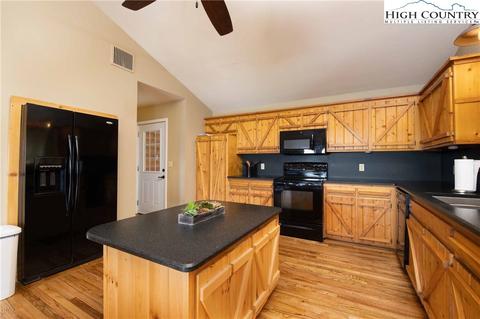 631 Pond Rd, Spruce Pine, NC 28777 photo 23