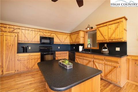 631 Pond Rd, Spruce Pine, NC 28777 photo 22