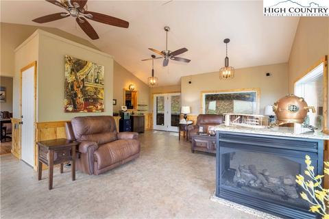 631 Pond Rd, Spruce Pine, NC 28777 photo 33