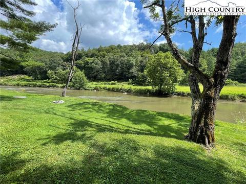 653 Edna Perry Rd, Crumpler, NC 28617 photo 1