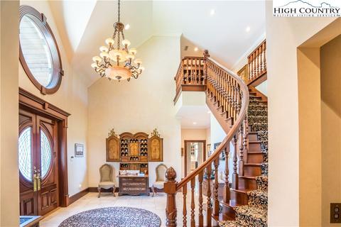 453 Greystone Dr, Boone, NC 28607 photo 4