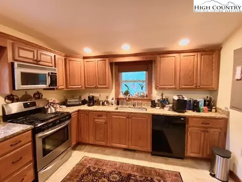 370 Edwin Blevins Rd, Lansing, NC 28643 photo 37