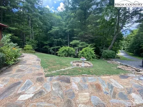 370 Edwin Blevins Rd, Lansing, NC 28643 photo 7