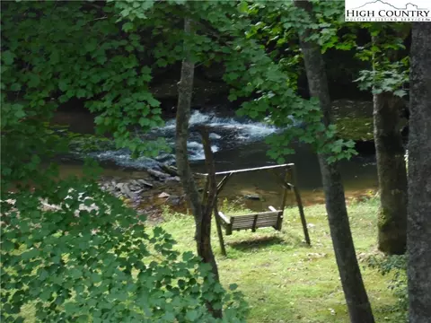 1114 Tayson Rd, Sparta, NC 28675 photo 3