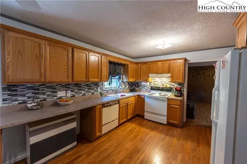964 Tayson Rd, Sparta, NC 28675 photo 10